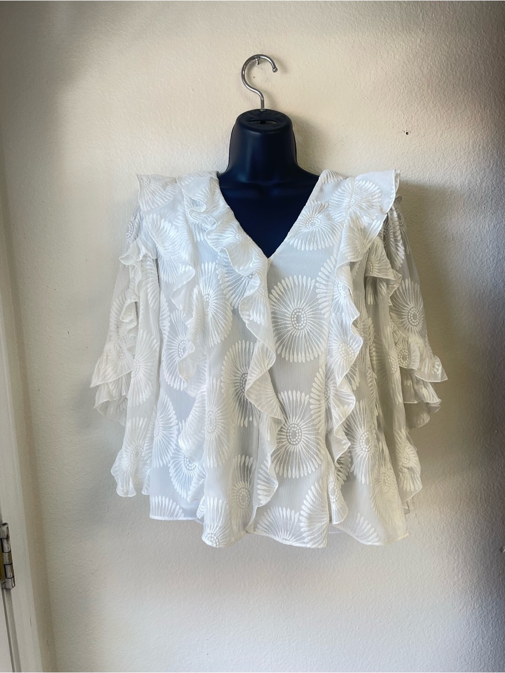 Ted Baker White Ruffle Floral V-Neck Blouse